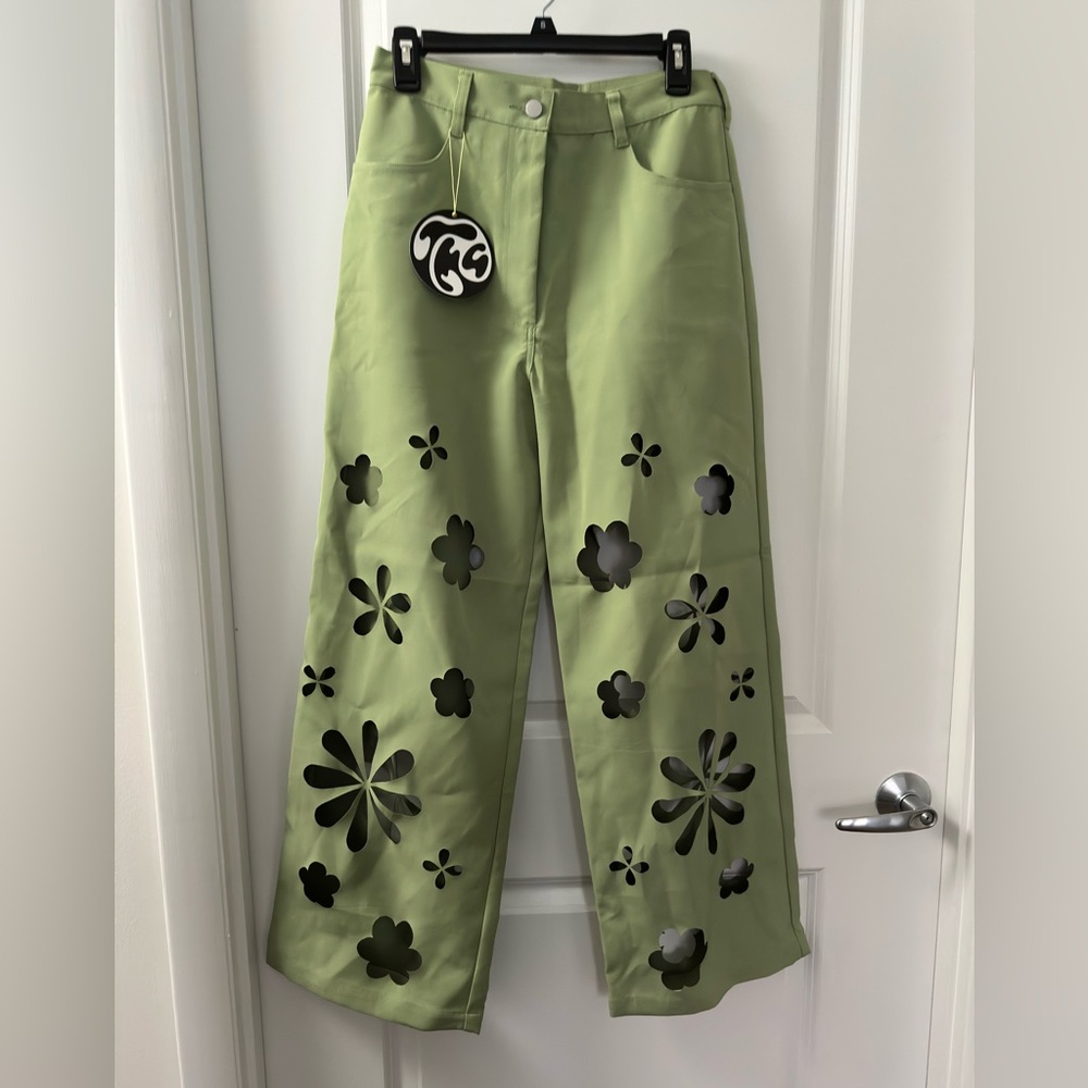 Tyler McGillivary Lula mint green floral cutout pants sz 6 NWT